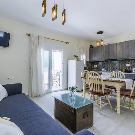 Aloupi Apartment *