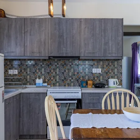 Aloupi Apartment Skopelos Town